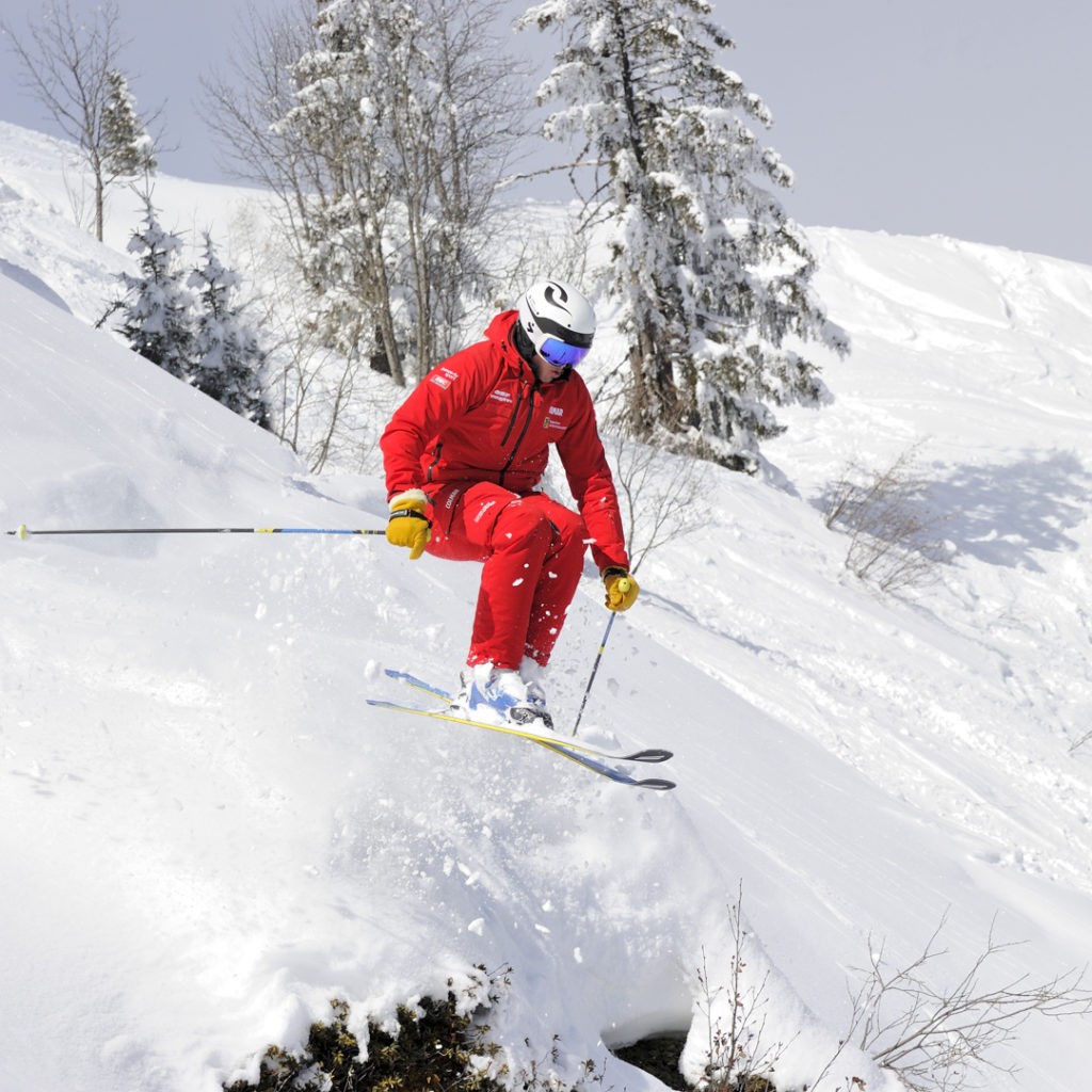 skieur sur des skis VRIDE 95